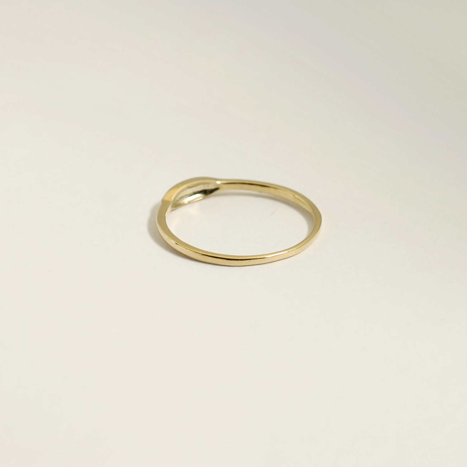 Slim Oval Signet Ring - Mayu’s Marketplace
